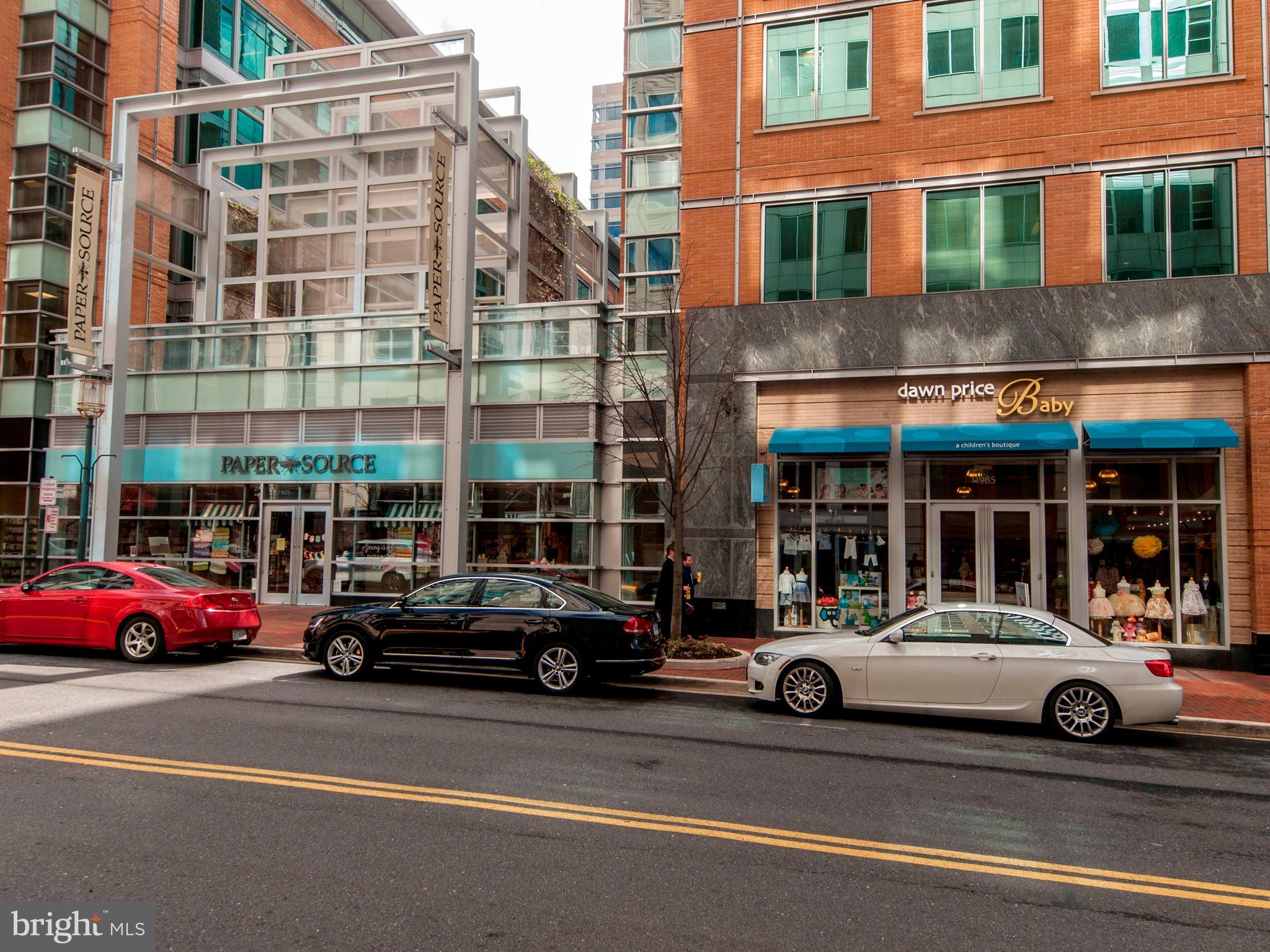 SAVOY AT RESTON TOWN CENTER - Residential