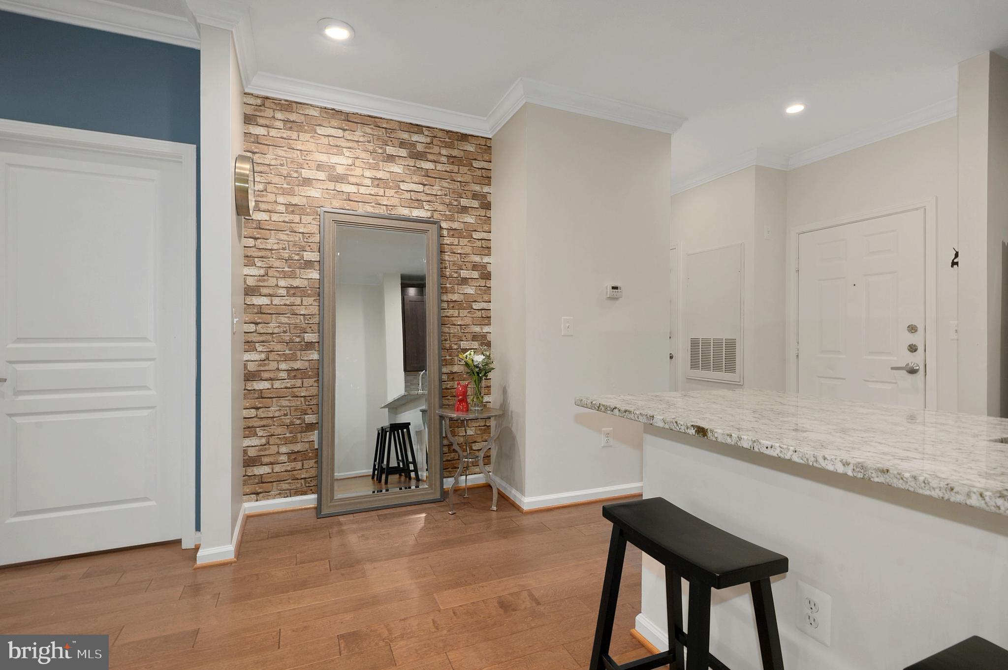 SAVOY AT RESTON TOWN CENTER - Residential