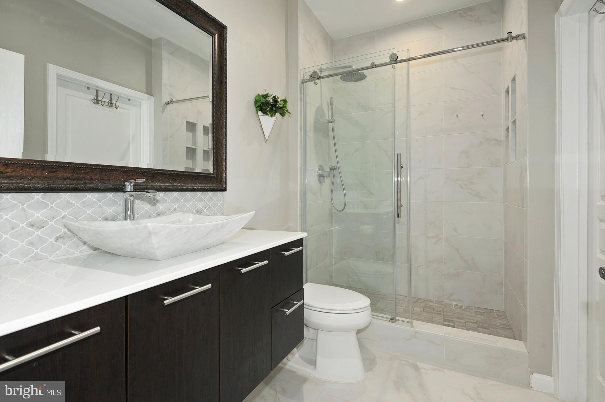 SAVOY AT RESTON TOWN CENTER - Residential