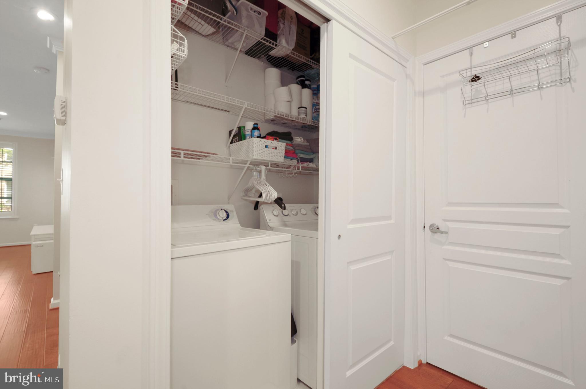 SAVOY AT RESTON TOWN CENTER - Residential