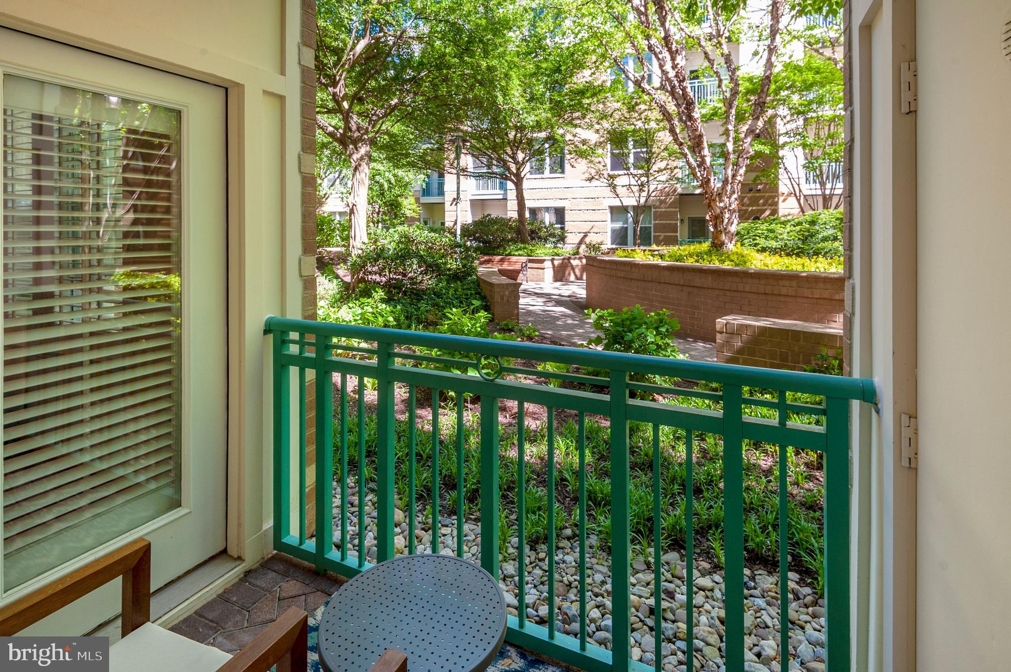 SAVOY AT RESTON TOWN CENTER - Residential