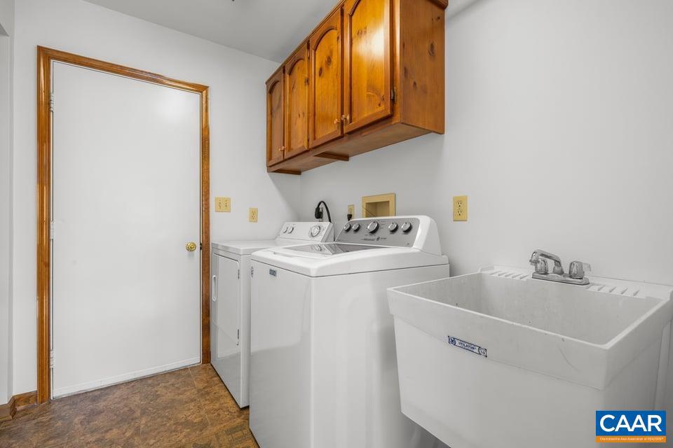 LAKE MONTICELLO - Residential