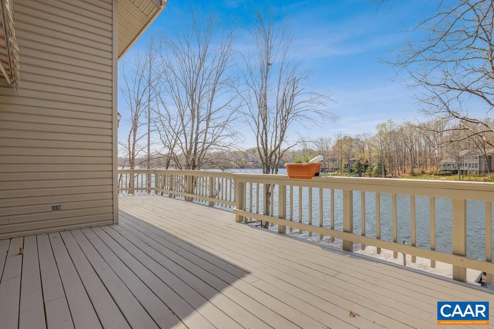 LAKE MONTICELLO - Residential