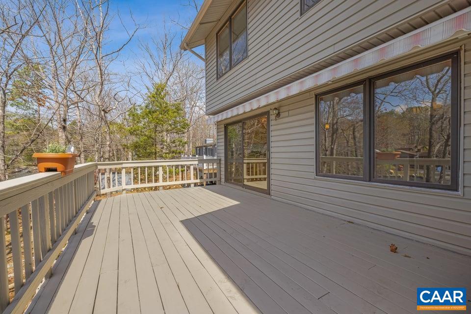 LAKE MONTICELLO - Residential