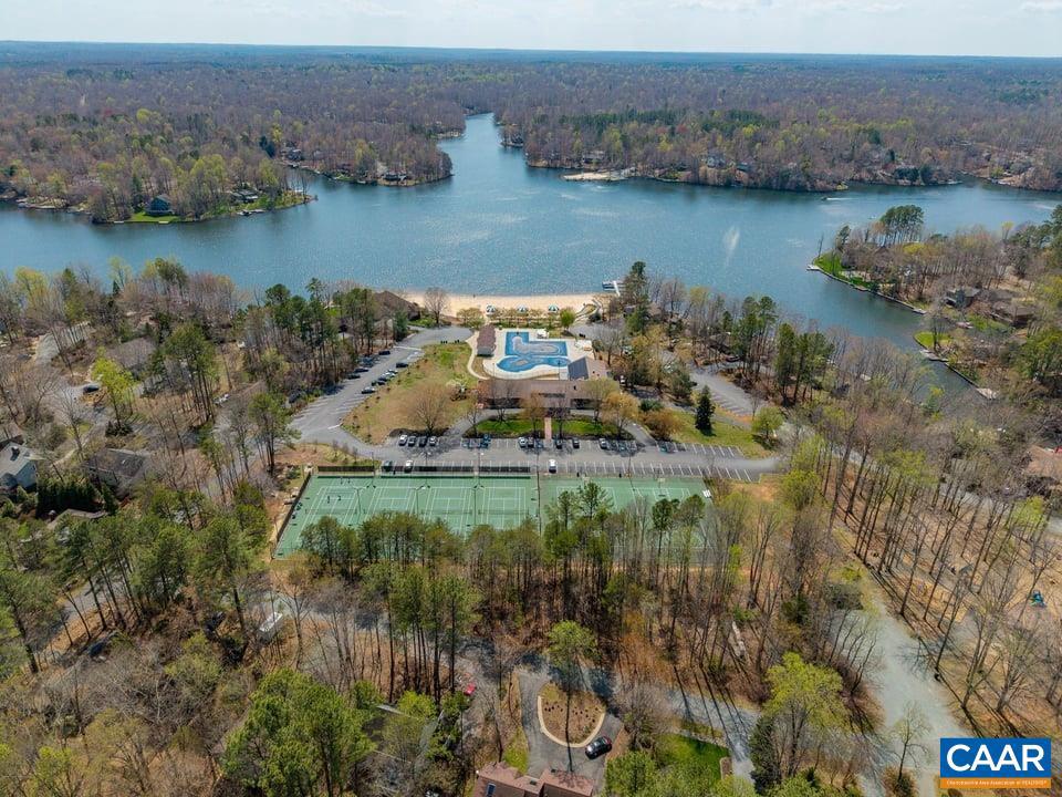 LAKE MONTICELLO - Residential