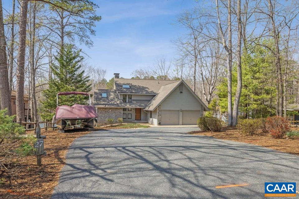 LAKE MONTICELLO - Residential