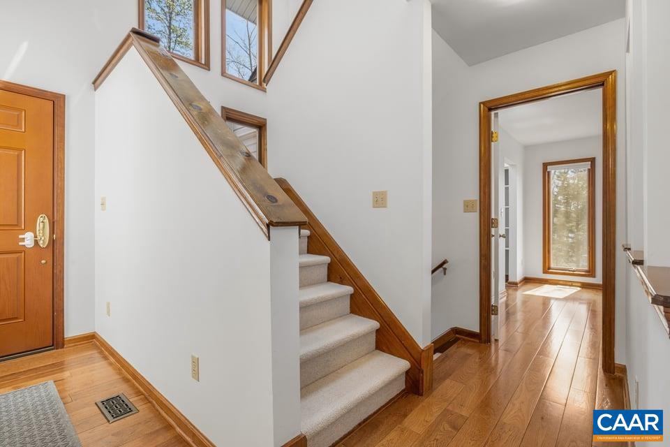 LAKE MONTICELLO - Residential