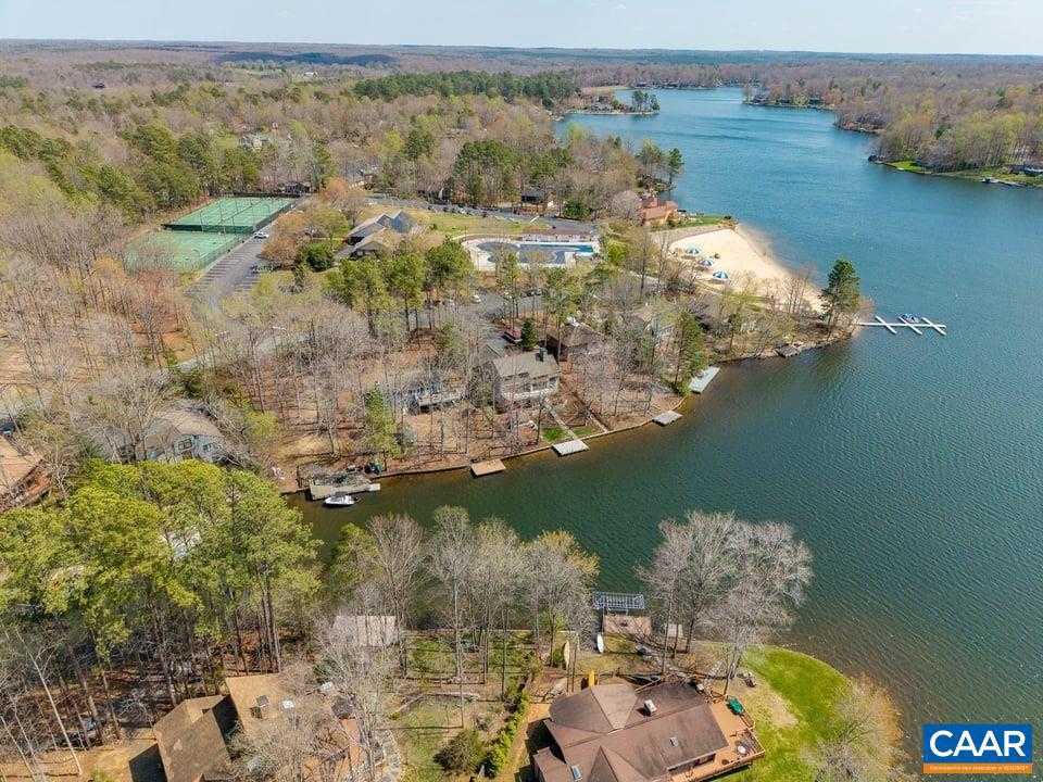LAKE MONTICELLO - Residential