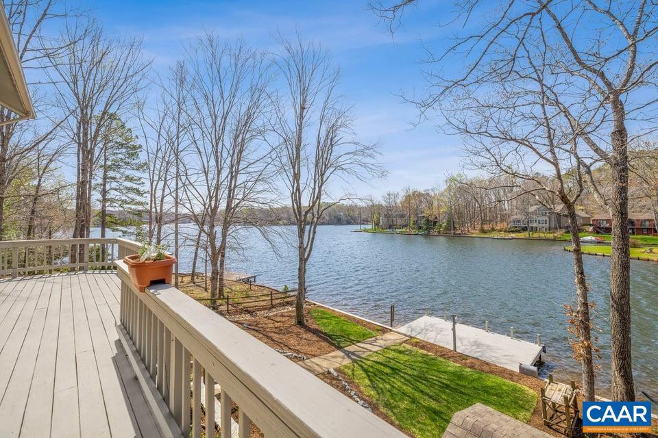 LAKE MONTICELLO - Residential