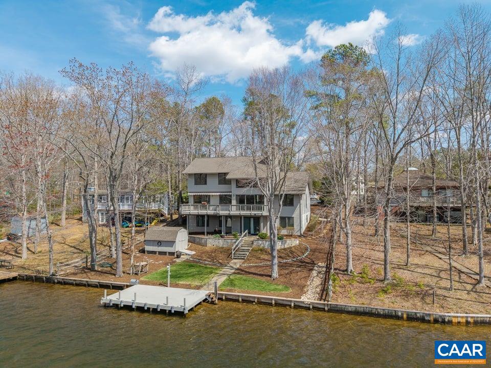 LAKE MONTICELLO - Residential