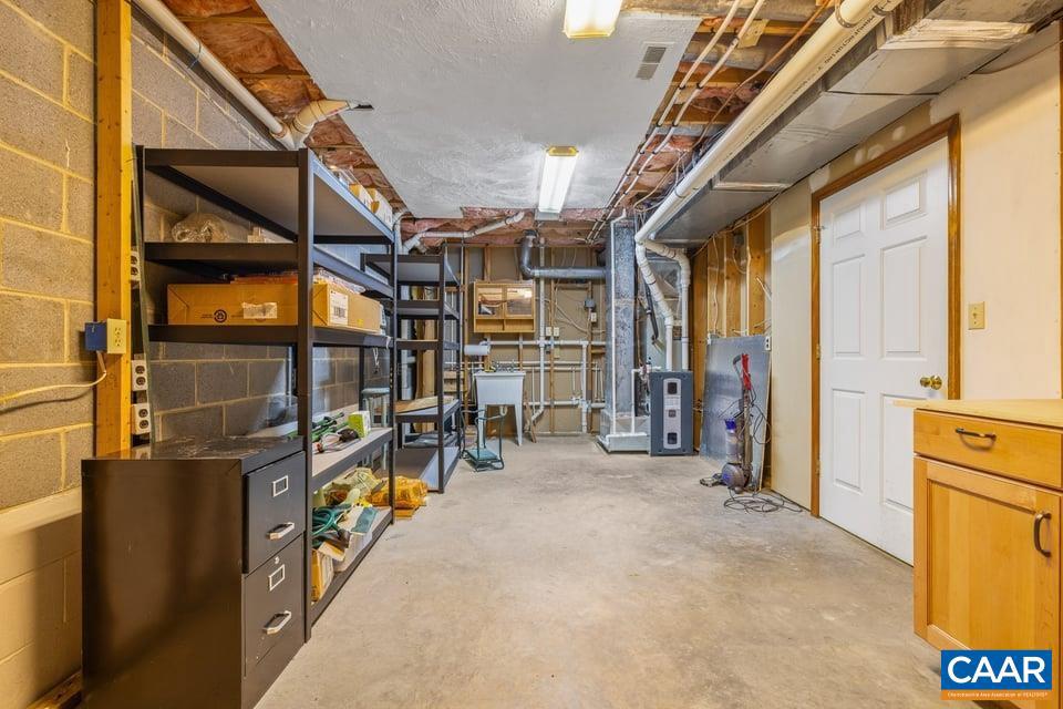 LAKE MONTICELLO - Residential