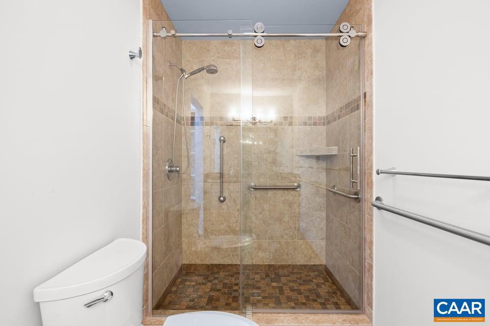 LAKE MONTICELLO - Residential