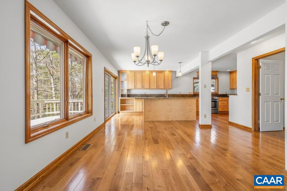 LAKE MONTICELLO - Residential