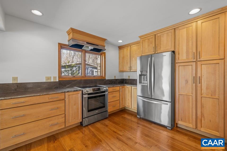 LAKE MONTICELLO - Residential