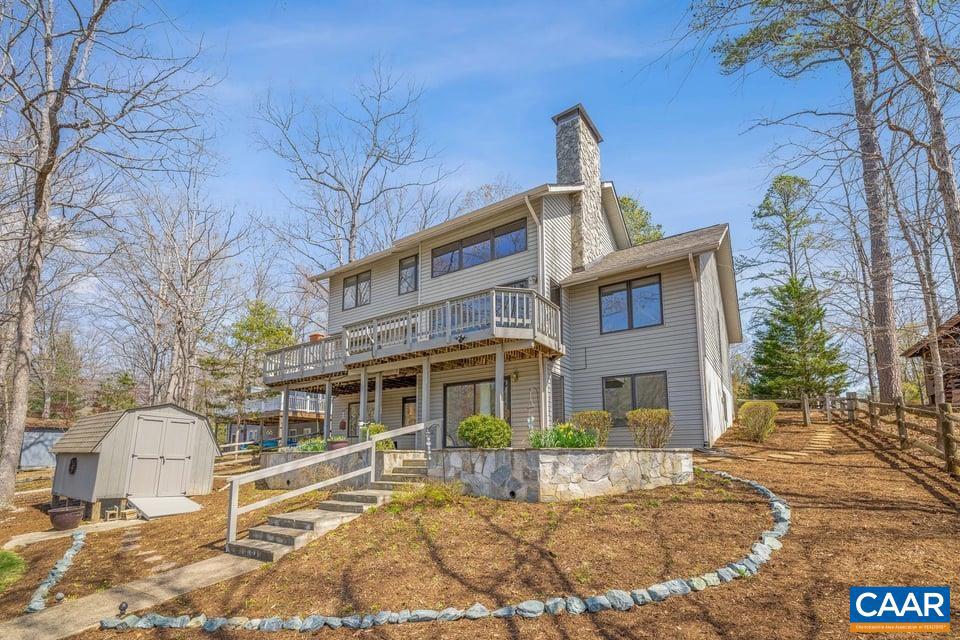 LAKE MONTICELLO - Residential