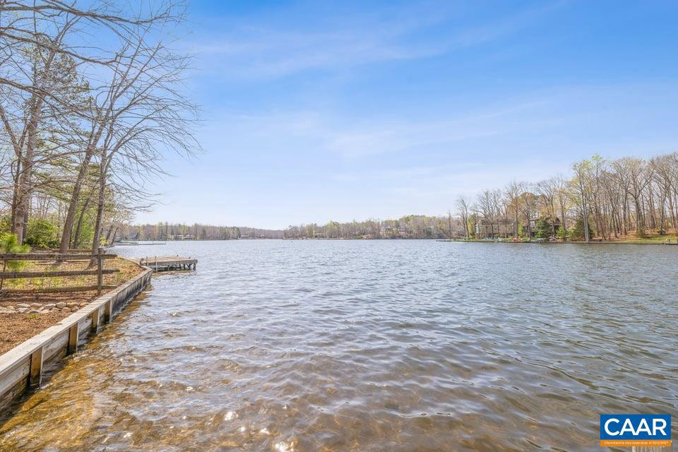 LAKE MONTICELLO - Residential