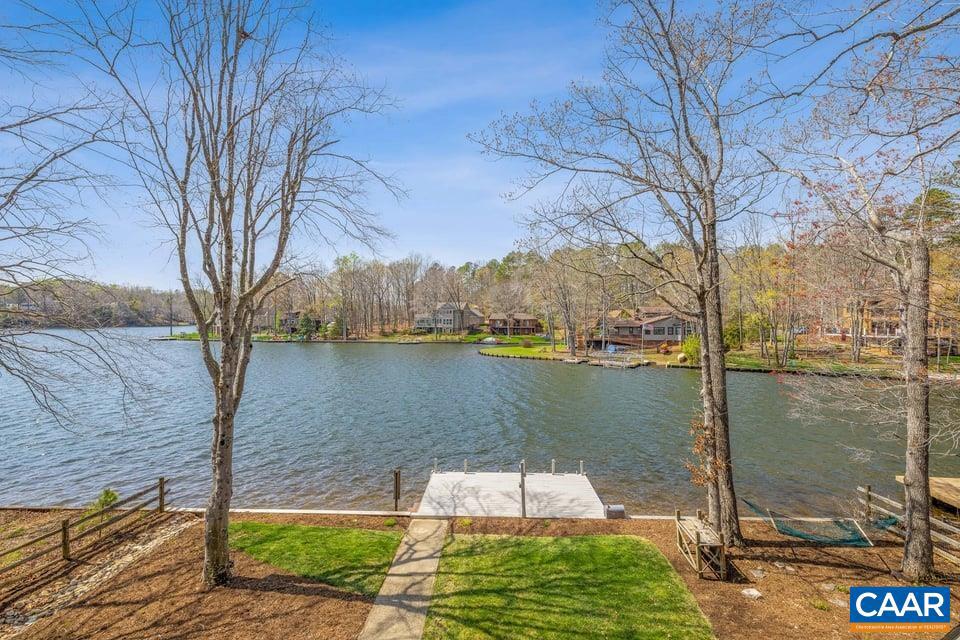 LAKE MONTICELLO - Residential