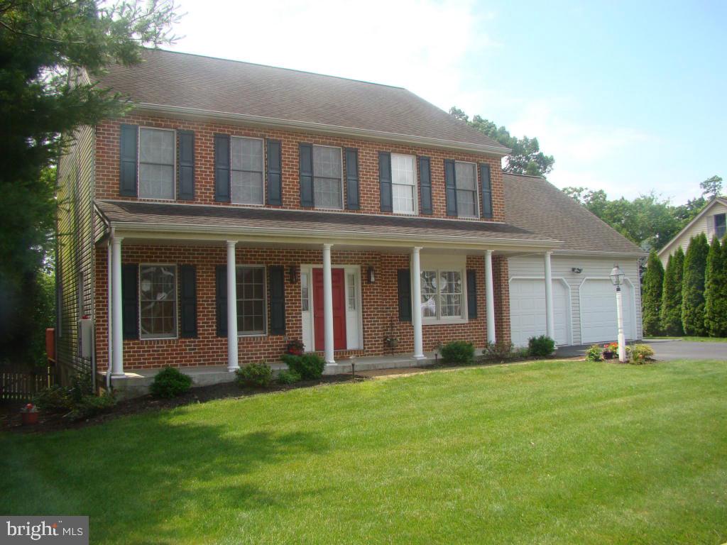 Beautiful, quality built home-Hardwood floors, French doors, open great room to kitchen & breakfast nook-Amazing back yard, partially fenced with privacy & back to farmland