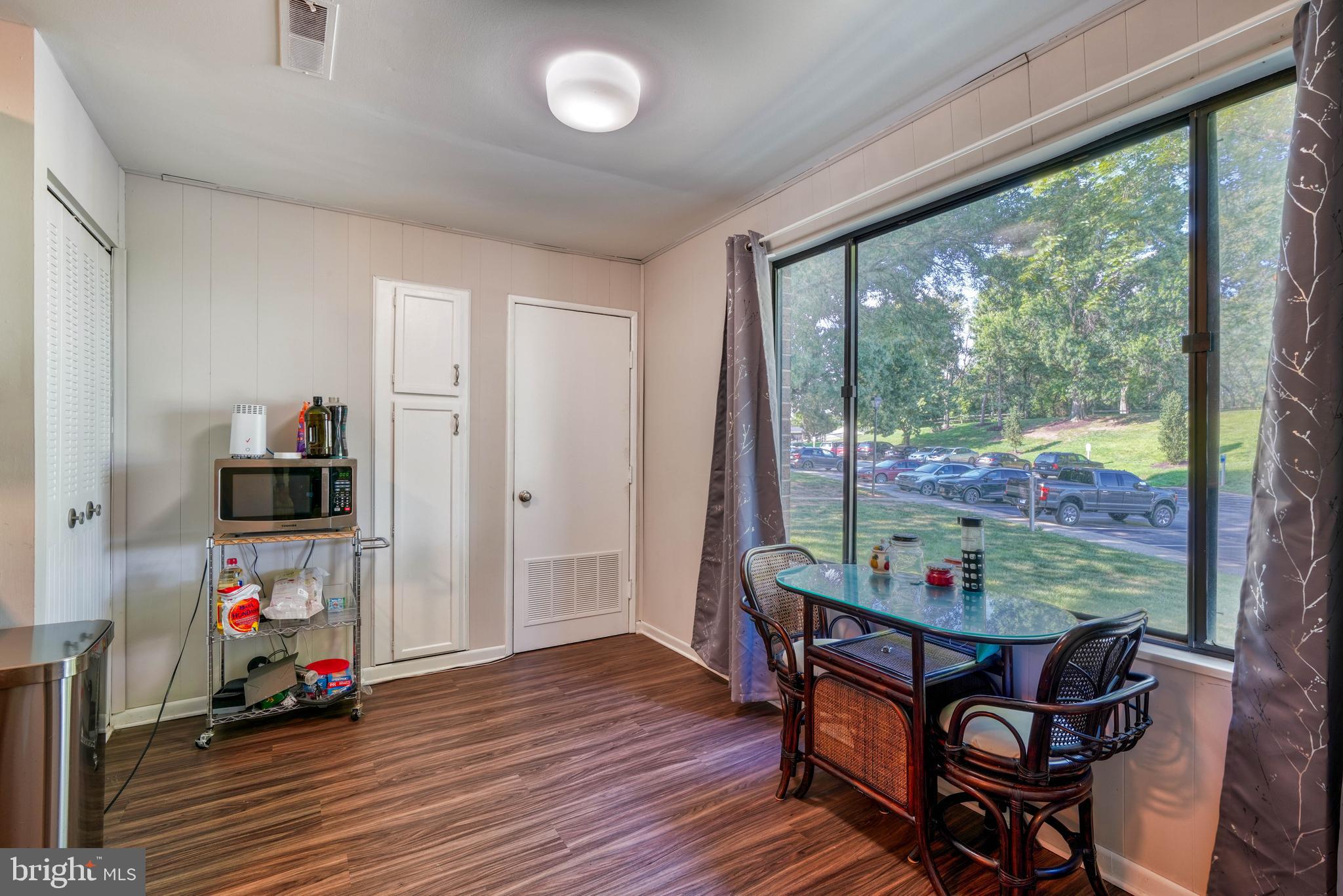 VILLAGE OF LONG REACH - Residential