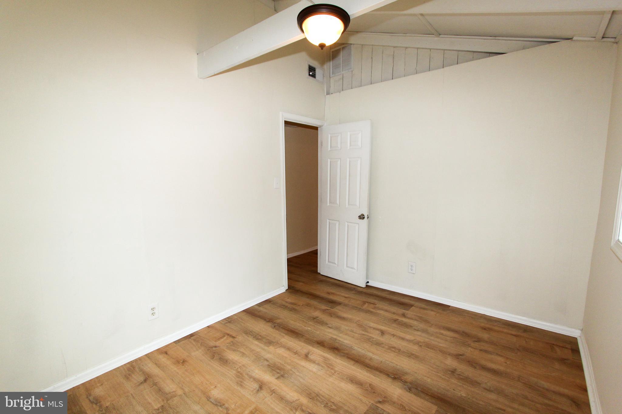 SHANNONDALE - Residential Lease