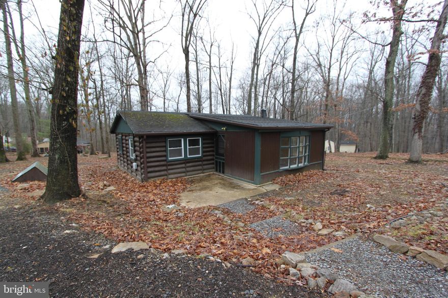 2 bedroom and 1 bath cabin now available. The home features a well-sized living room. A fully equipped kitchen has a separate dining area. Small shed for additional storage needs. Washer and dryer in unit. 

Rent price includes HVAC filters and Renters Insurance.  

Pets are ok on a case by case basis.  

EHO.