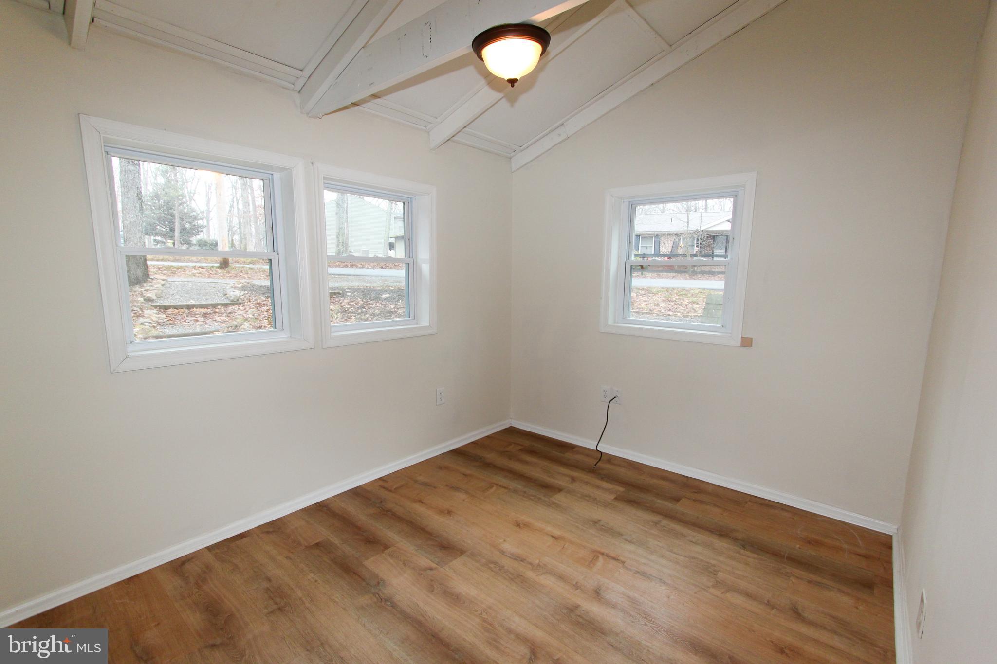 SHANNONDALE - Residential Lease