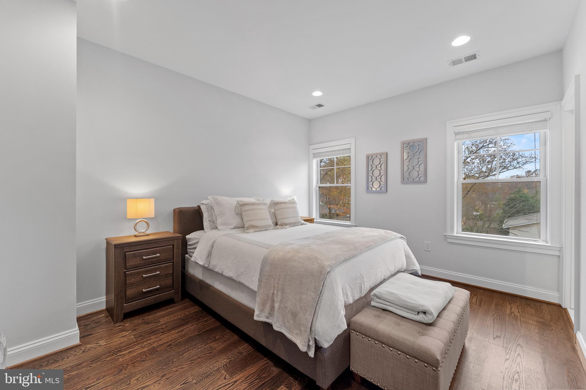 DUNN LORING WOODS - Residential