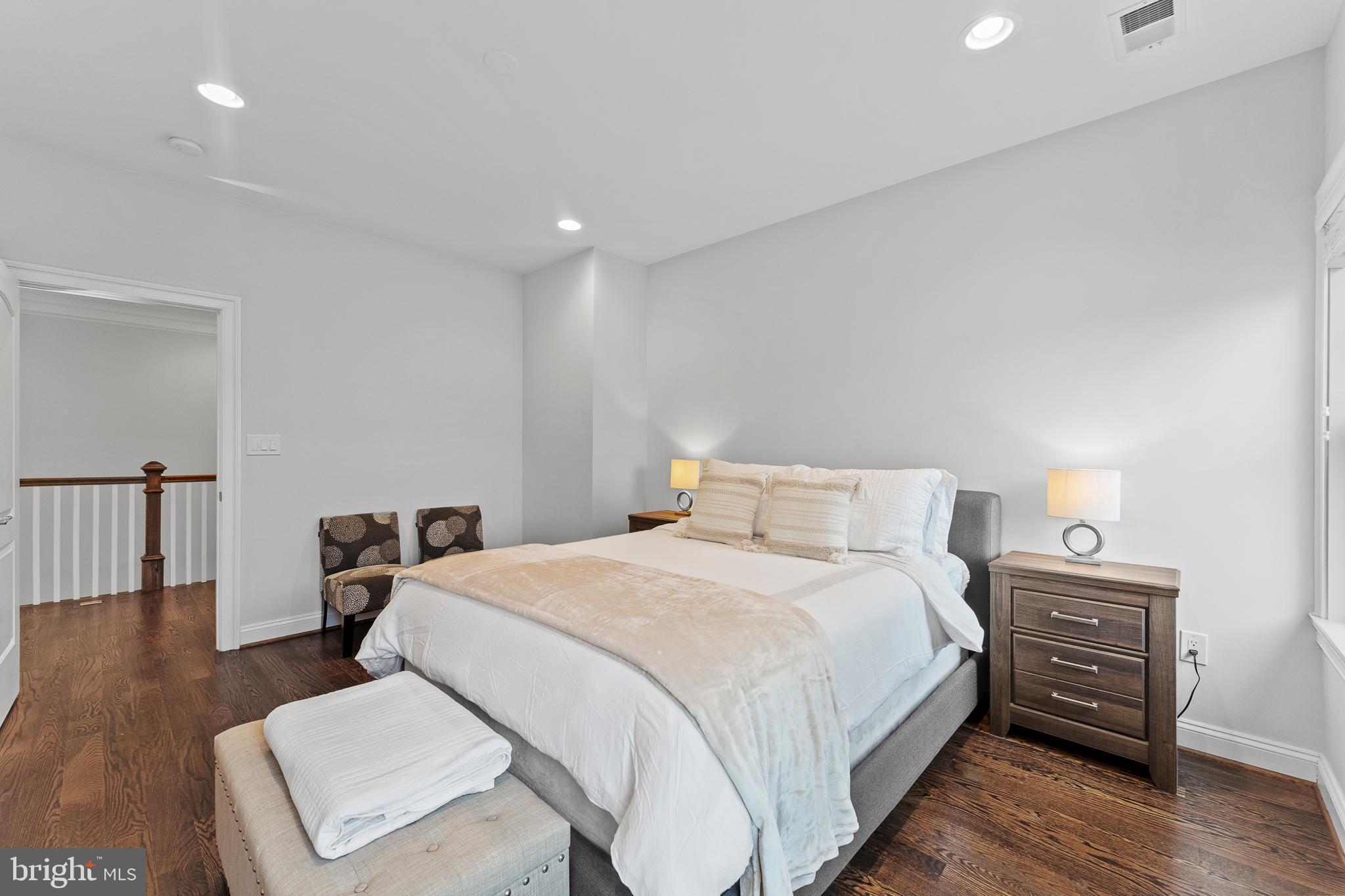 DUNN LORING WOODS - Residential