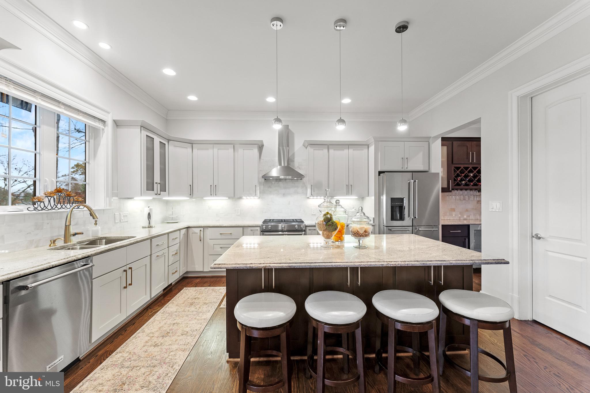 DUNN LORING WOODS - Residential