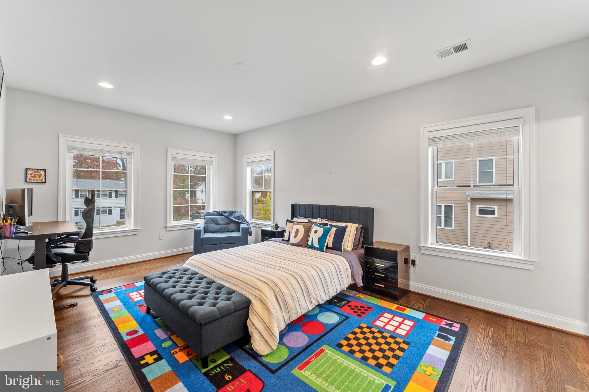 DUNN LORING WOODS - Residential