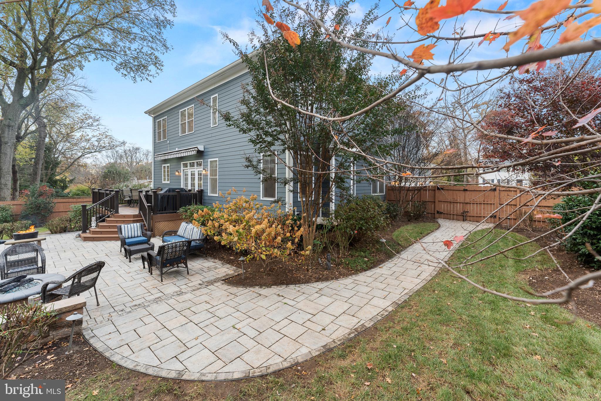 DUNN LORING WOODS - Residential