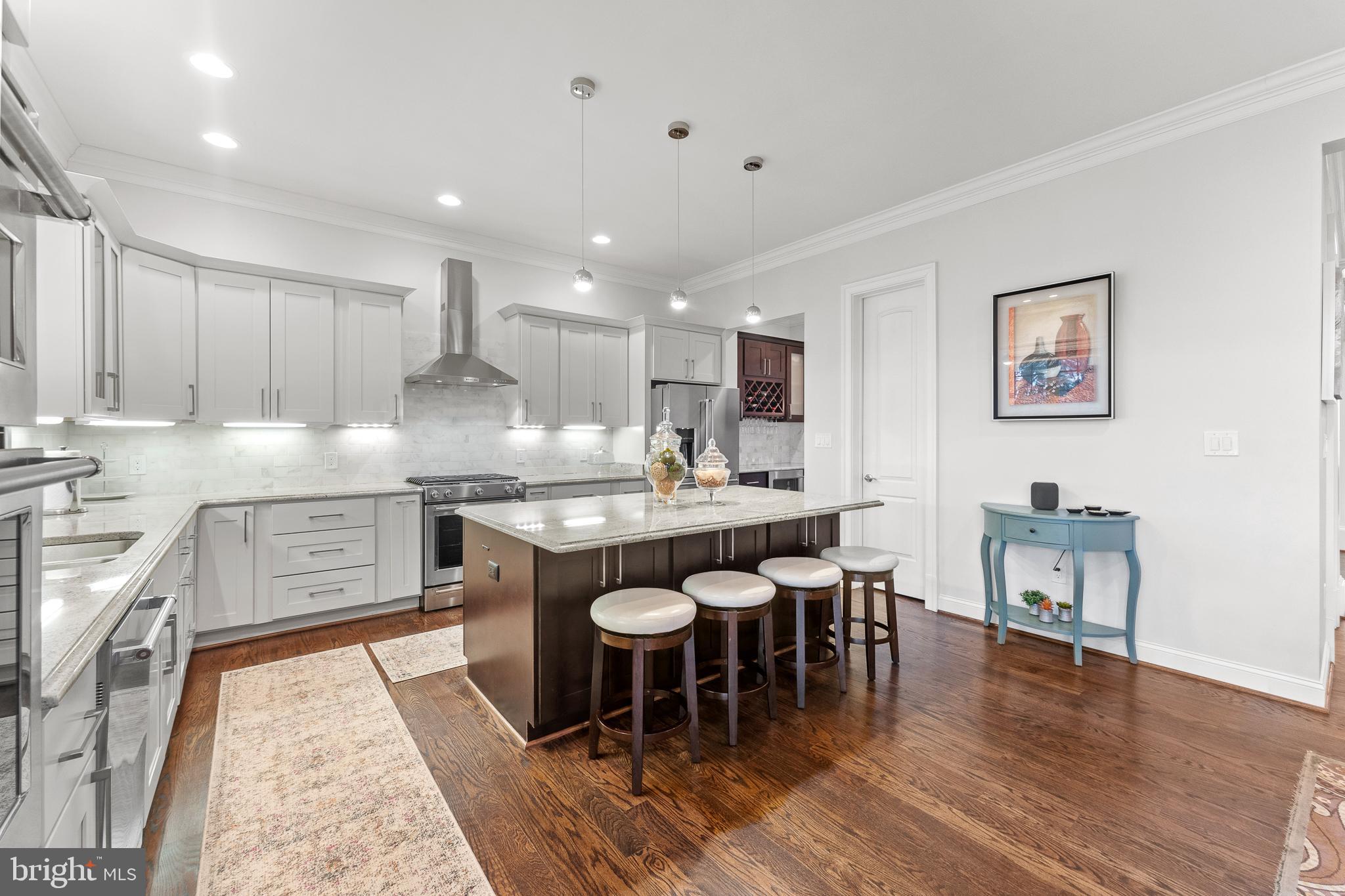 DUNN LORING WOODS - Residential