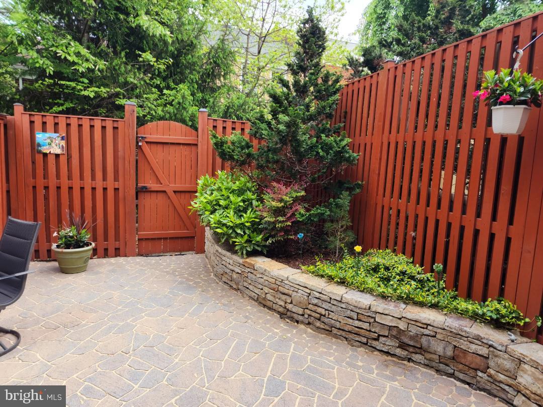 DEEPWOOD - Residential