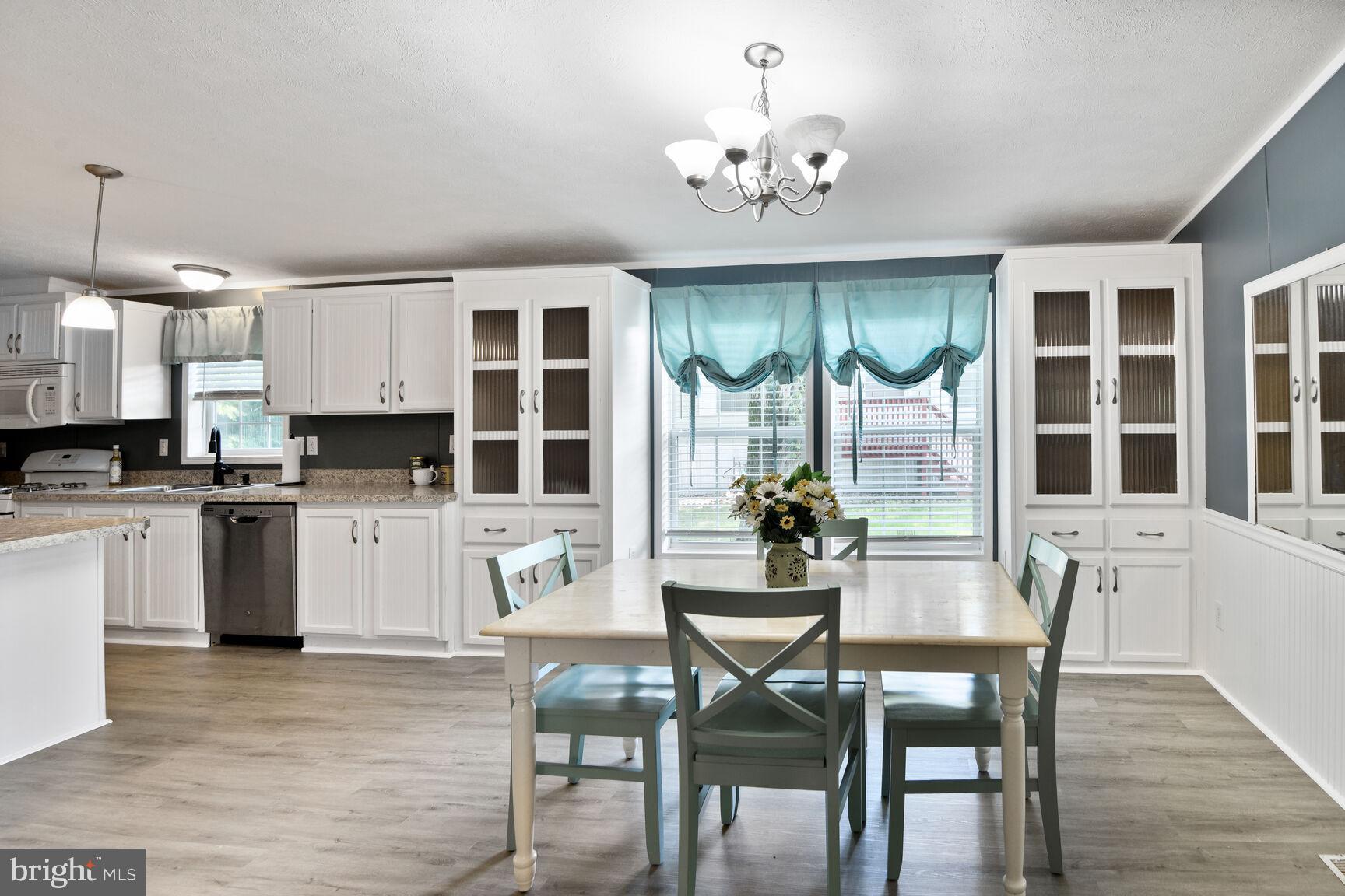 ARUNDEL MOBILE VILLAGE - Residential