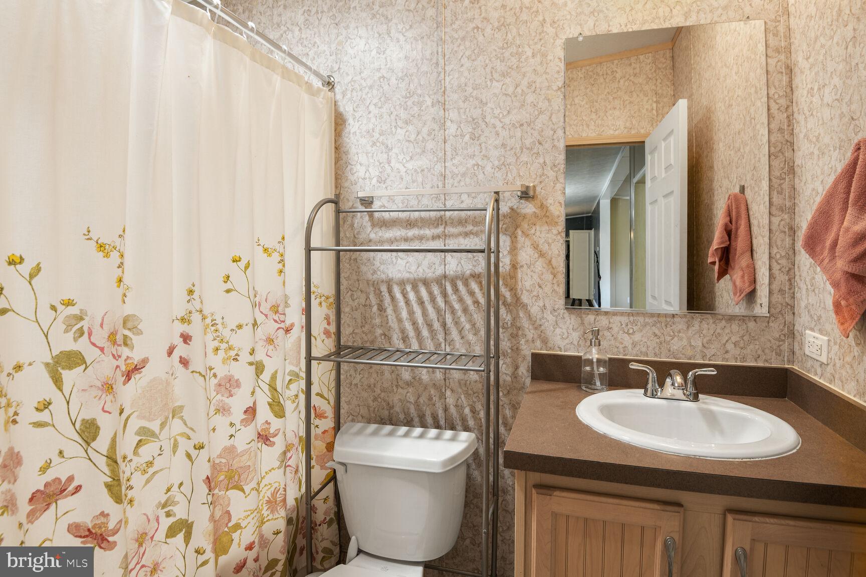 ARUNDEL MOBILE VILLAGE - Residential