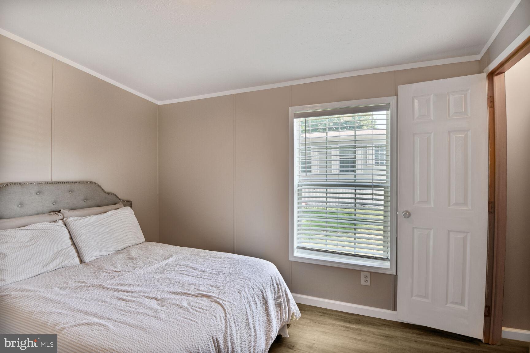 ARUNDEL MOBILE VILLAGE - Residential