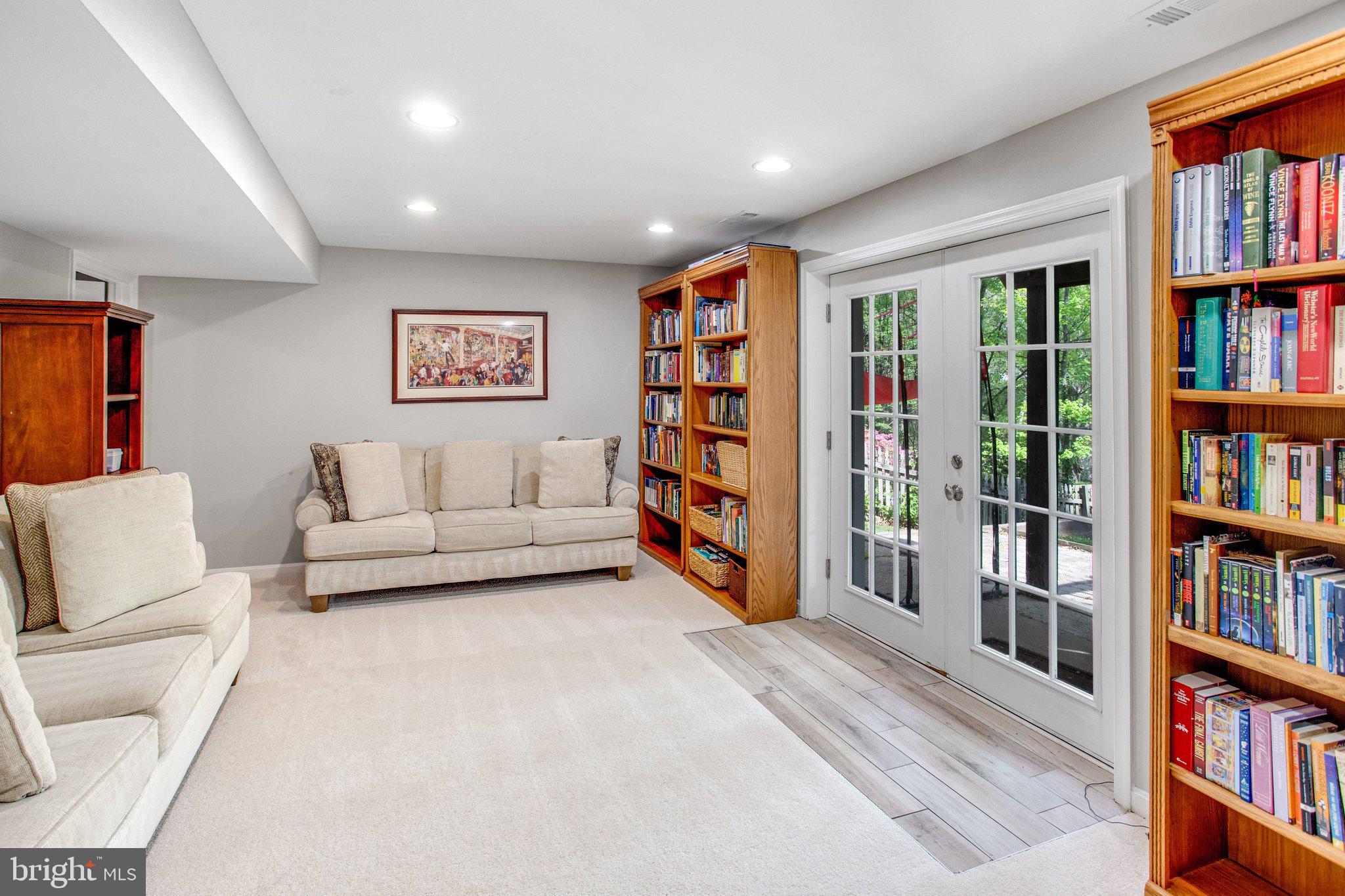 MONTCLAIR - Residential