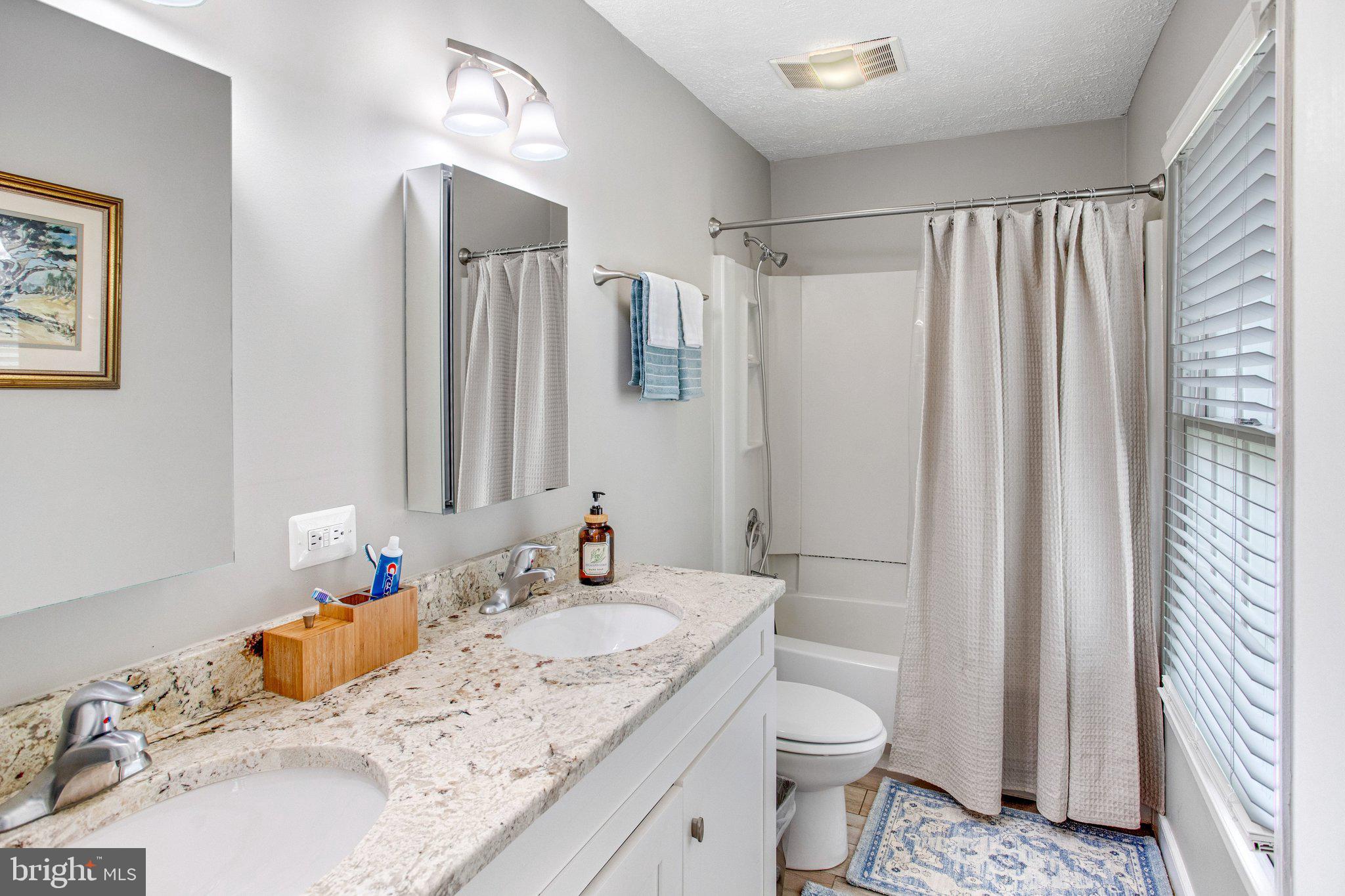 MONTCLAIR - Residential