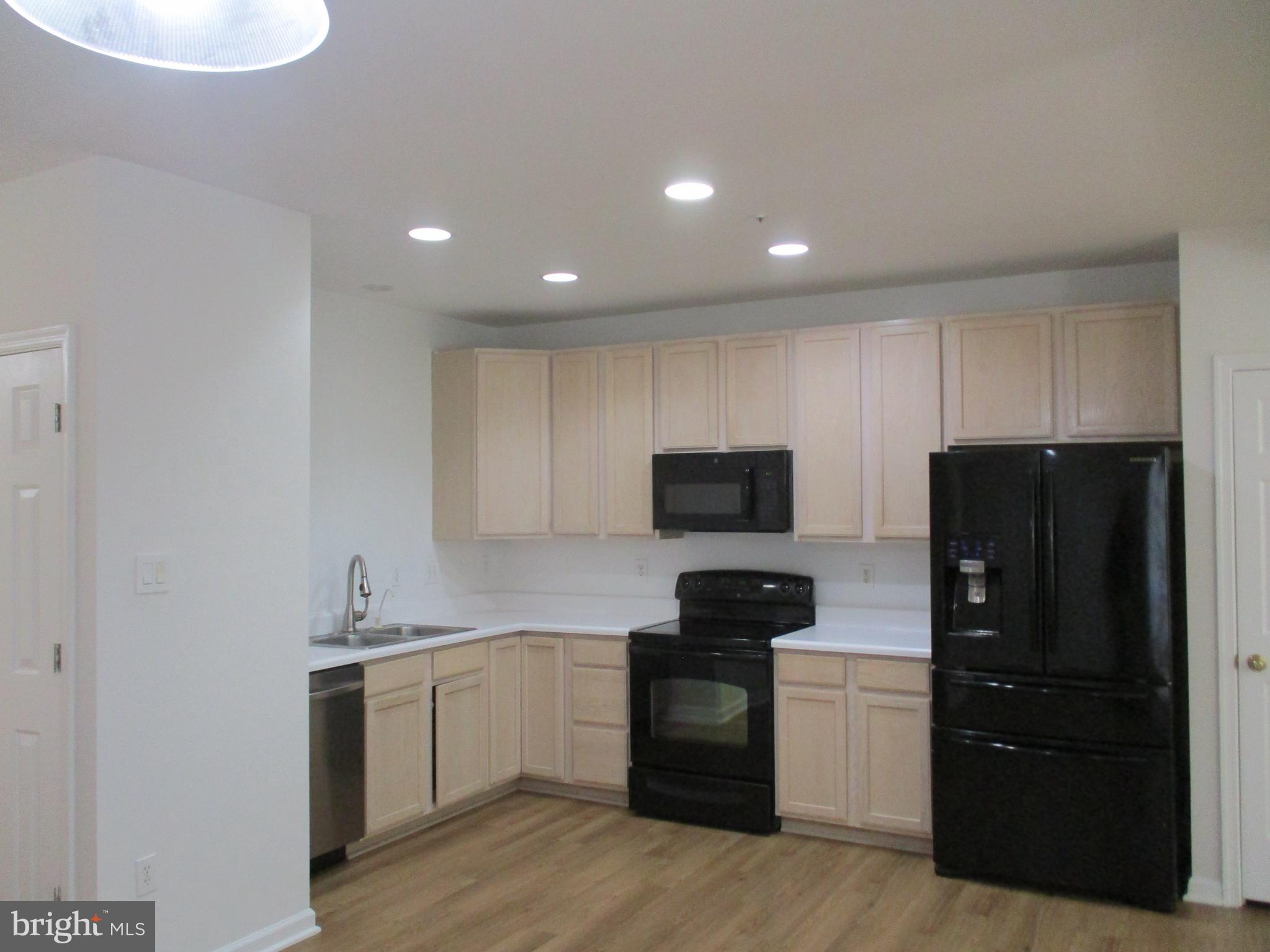 SENECA PARK NORTH - Residential Lease