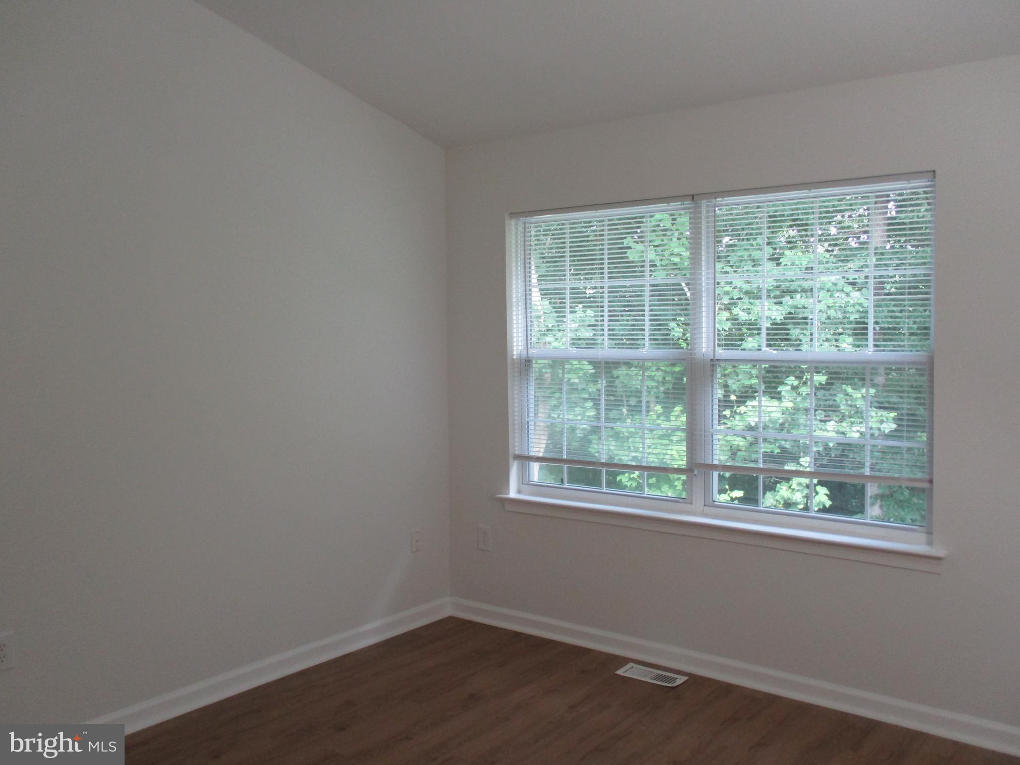 SENECA PARK NORTH - Residential Lease