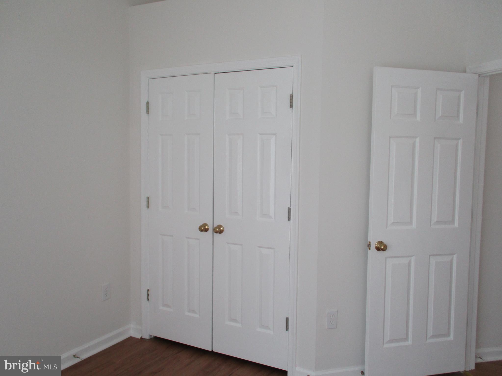 SENECA PARK NORTH - Residential Lease