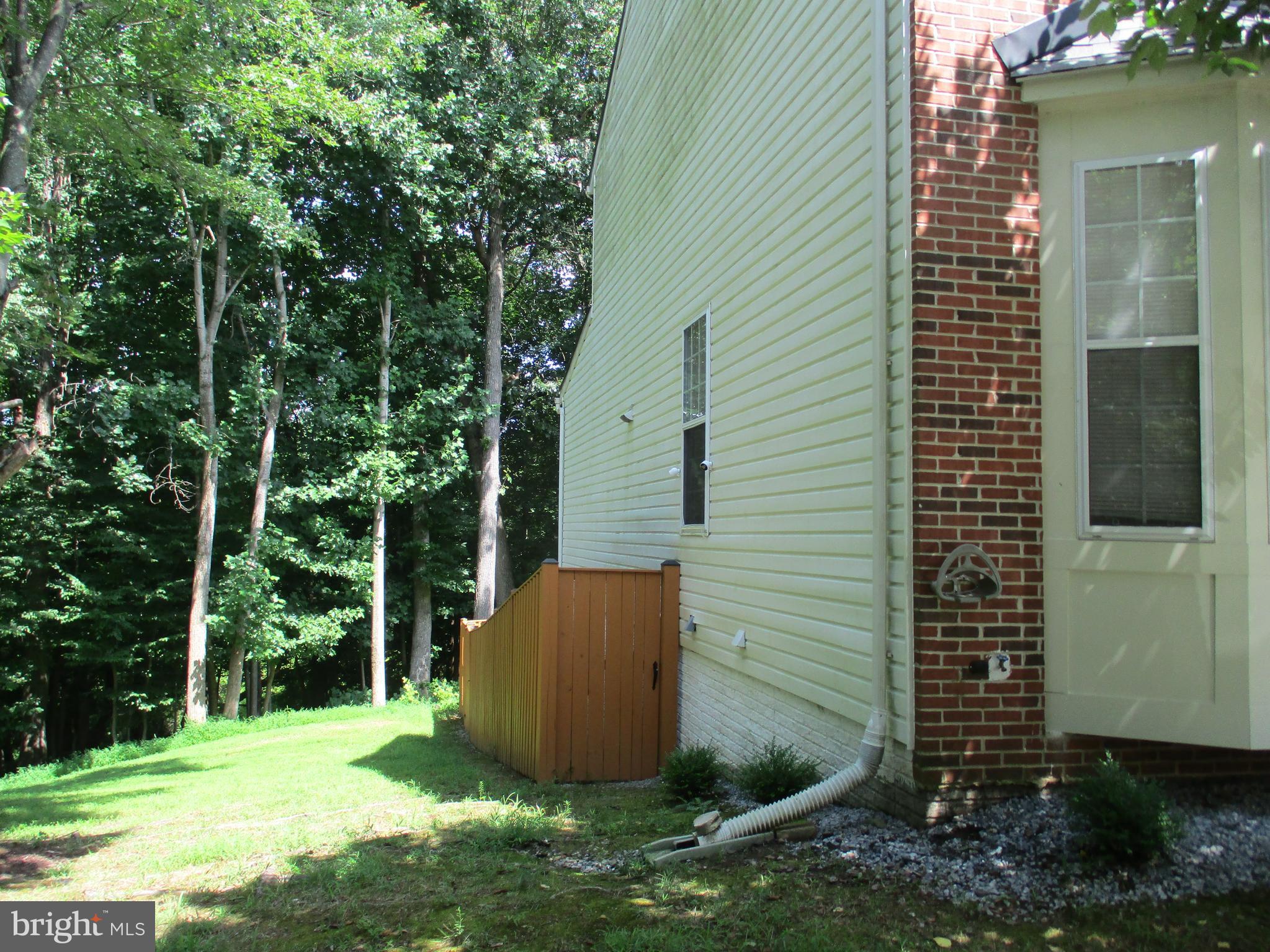 SENECA PARK NORTH - Residential Lease