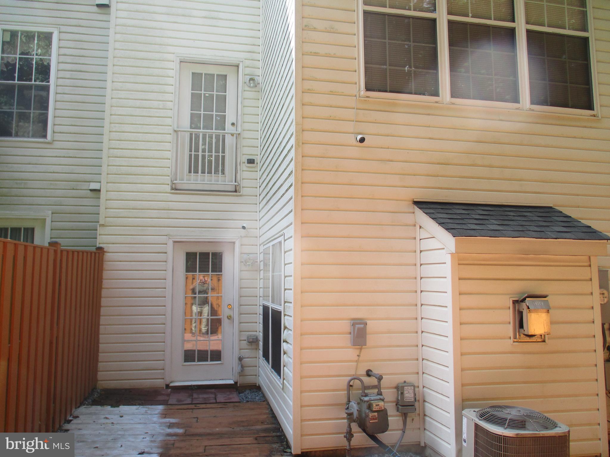 SENECA PARK NORTH - Residential Lease