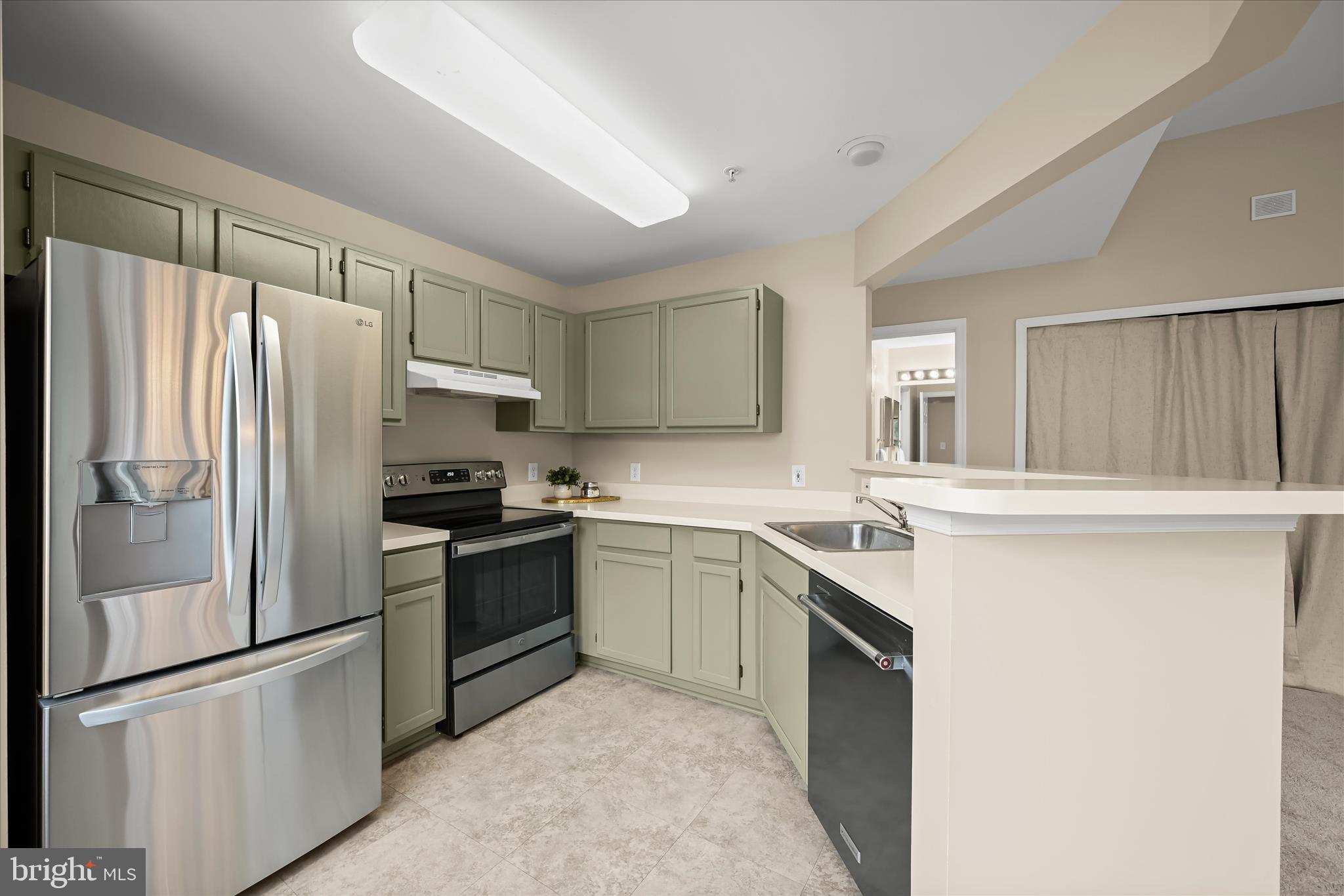 WYNDHAM AT TOWN CENTER - Residential