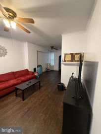 422 MAPLE STREET READING PA 19602