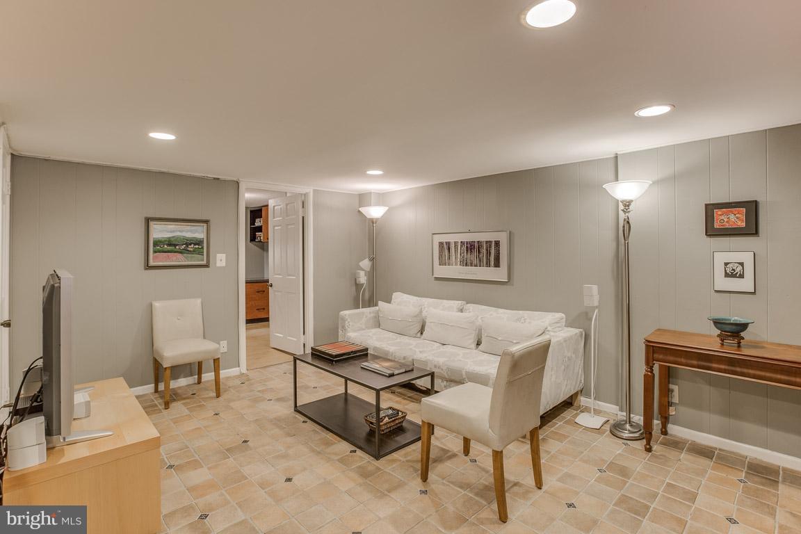 FAIRLINGTON - Residential