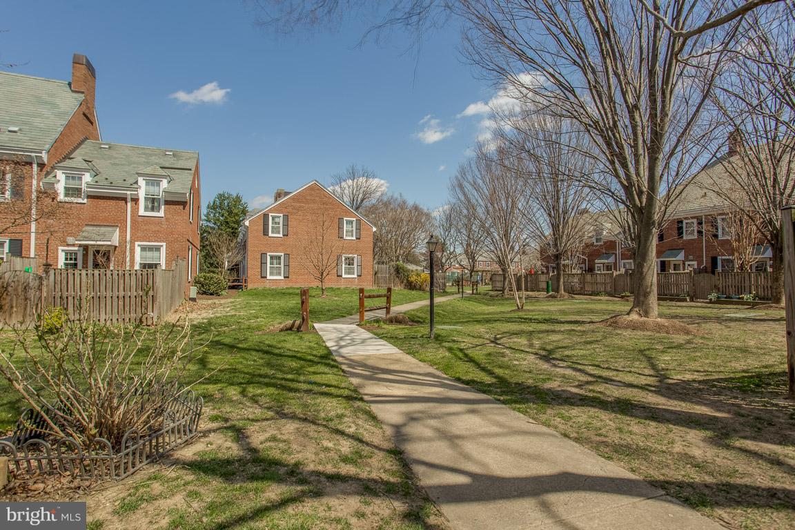 FAIRLINGTON - Residential