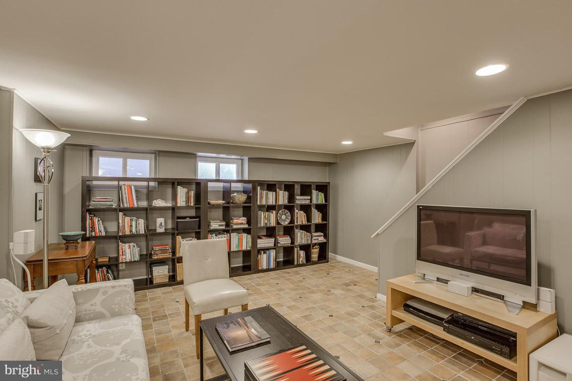 FAIRLINGTON - Residential