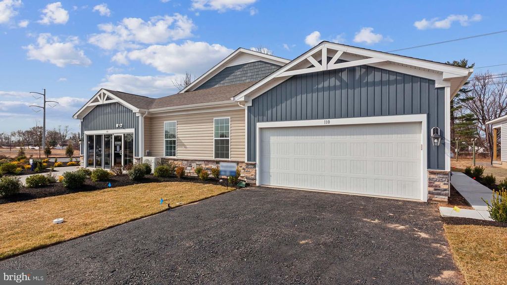 Photo of 131 Delhaas Circle, BRISTOL, PA 19007 (MLS # PABU2111244)