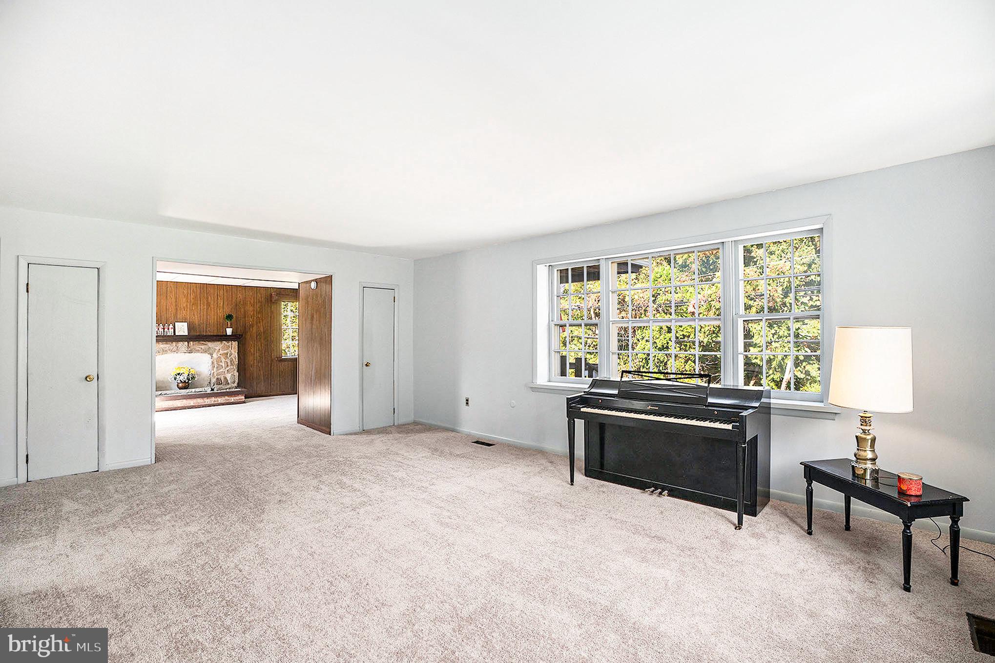 NEWTOWN SQ - Residential